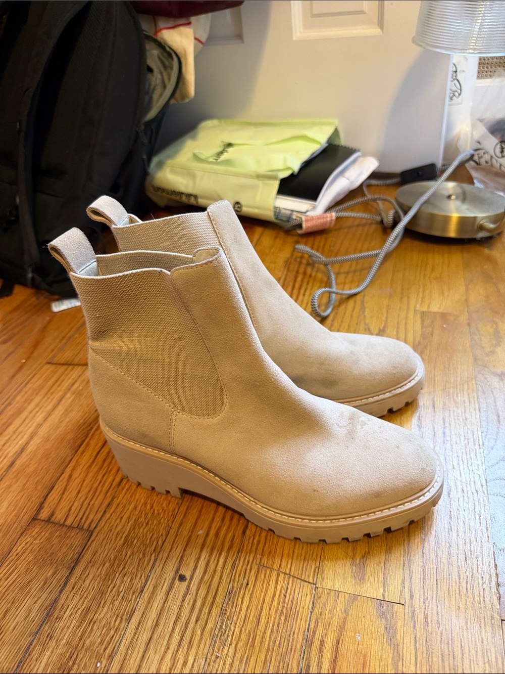 Dolce Vita Helen Suede Chelsea Boot in Size 7.5